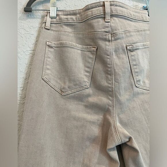 LAGENCE High Line Distressed Jean Biscuit Taupe Crop Jean - Picture 8 of 9